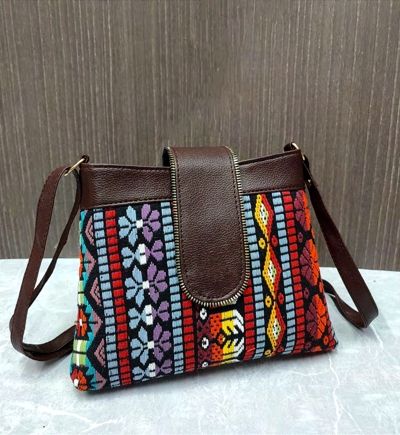 Stylish Chain Flap Sling Bag for Everyday Use 075